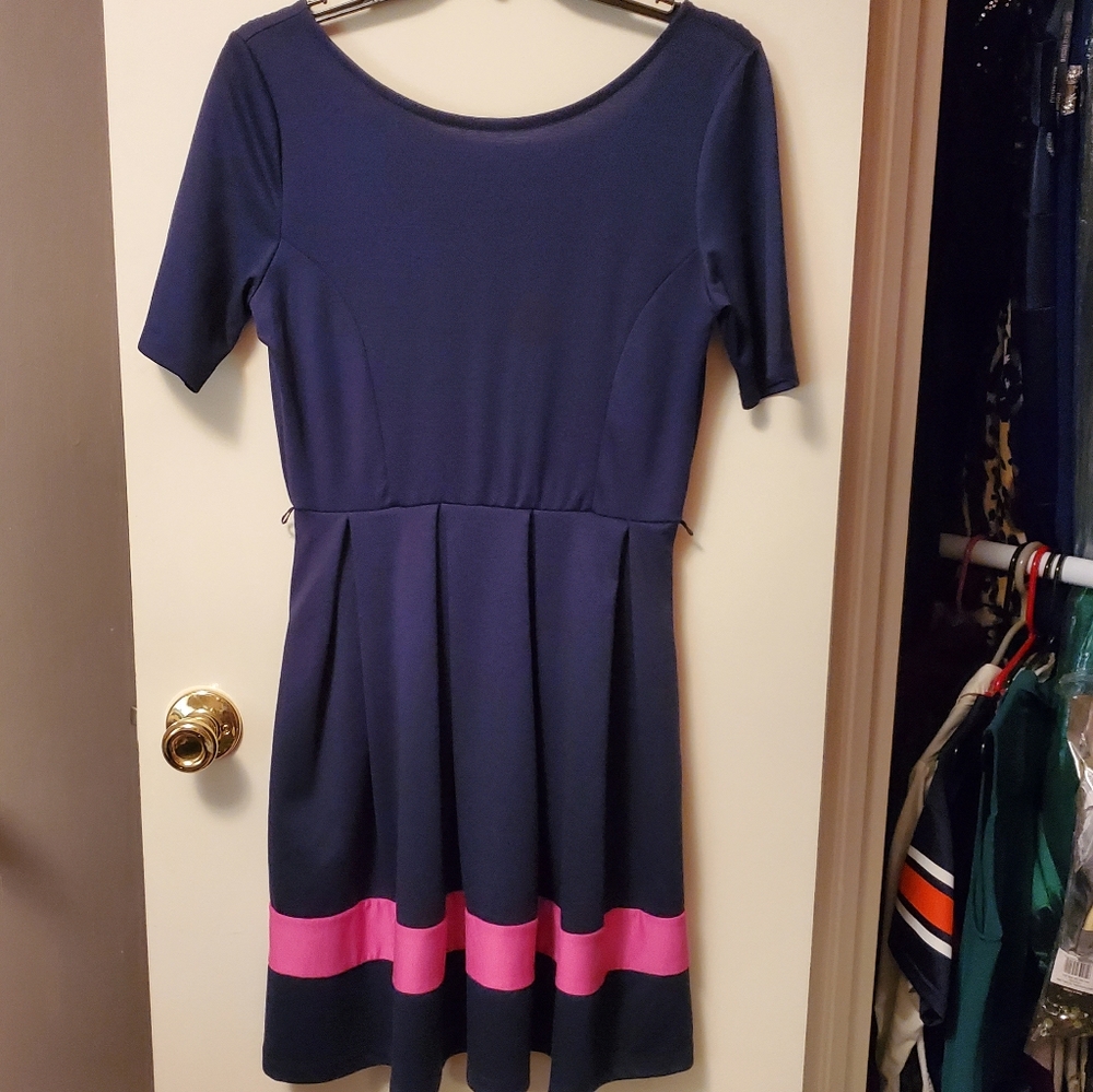 Forever 21 M blue midi dress, skater cut pockets!